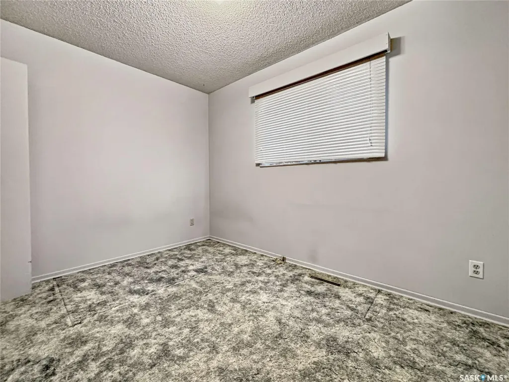 2606 37th Street W Saskatoon SK S7L 4E8