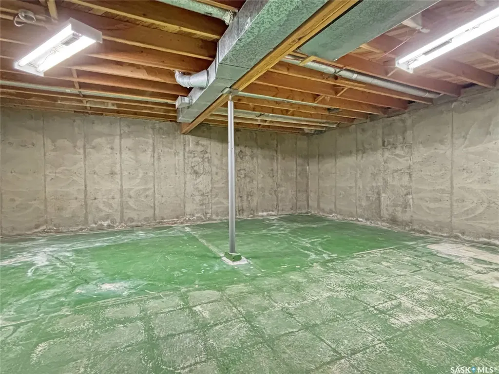 2606 37th Street W Saskatoon SK S7L 4E8