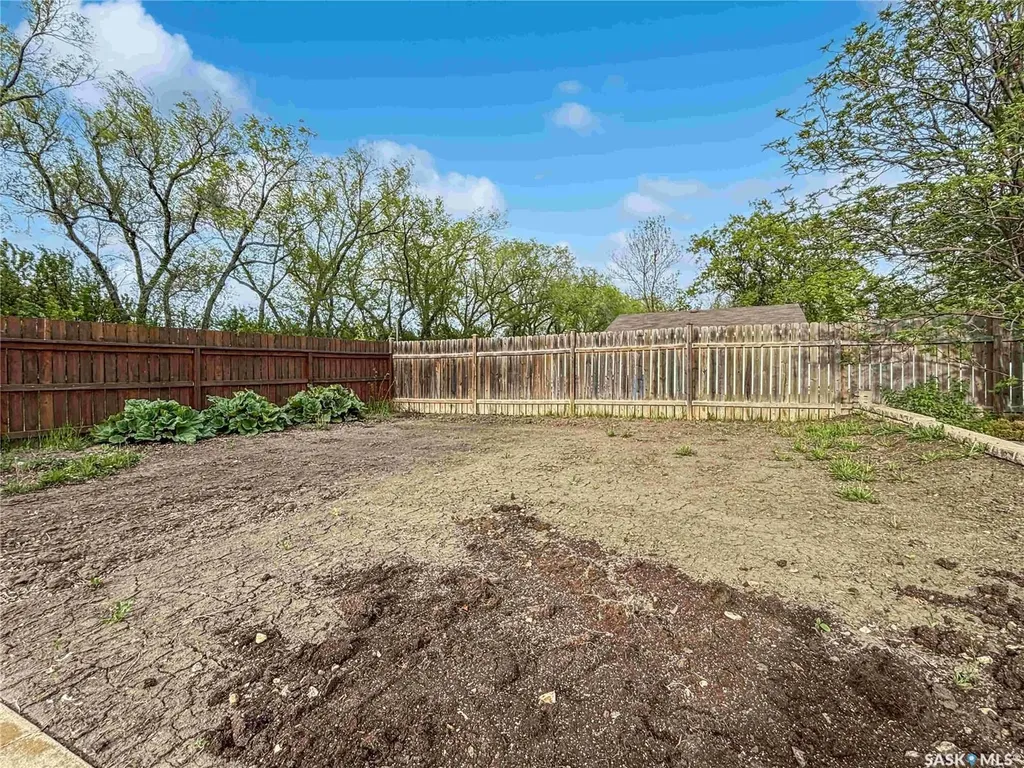 2606 37th Street W Saskatoon SK S7L 4E8
