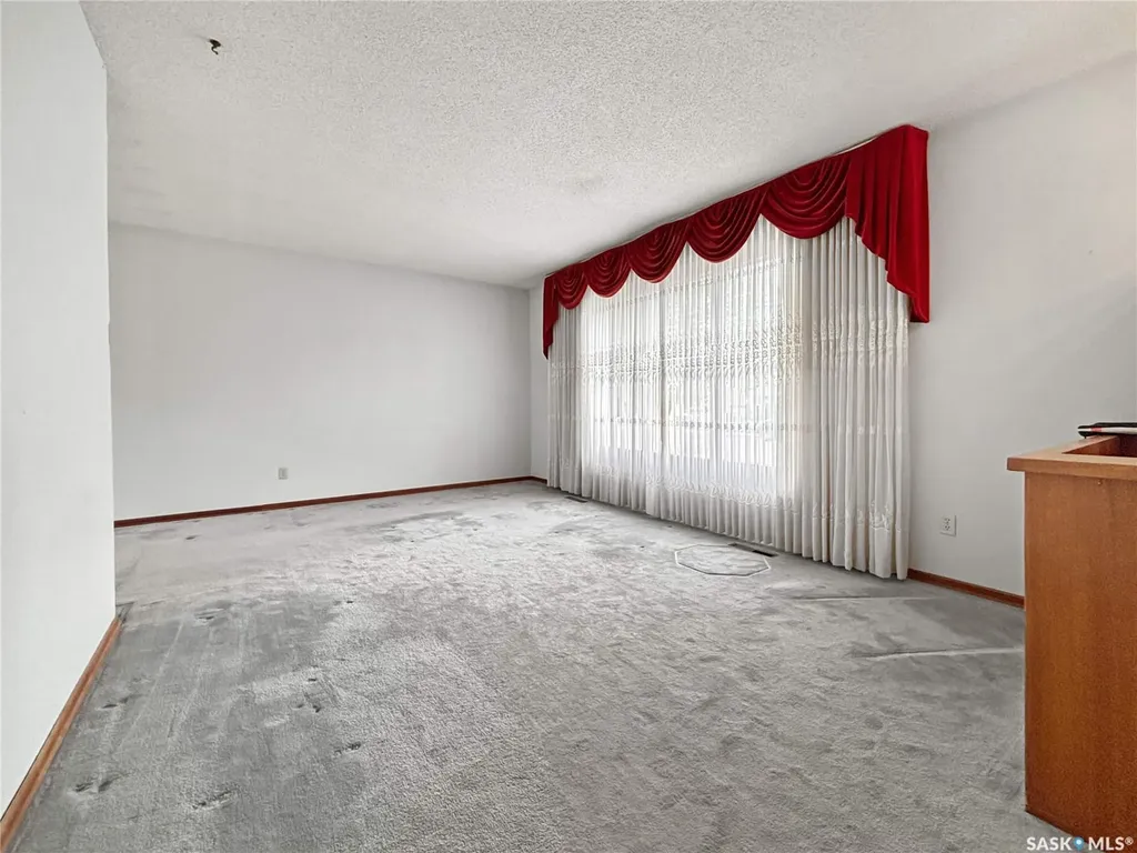 2606 37th Street W Saskatoon SK S7L 4E8