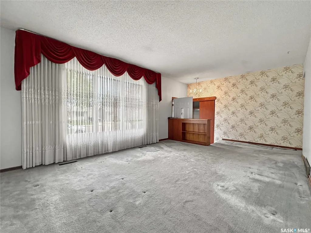 2606 37th Street W Saskatoon SK S7L 4E8