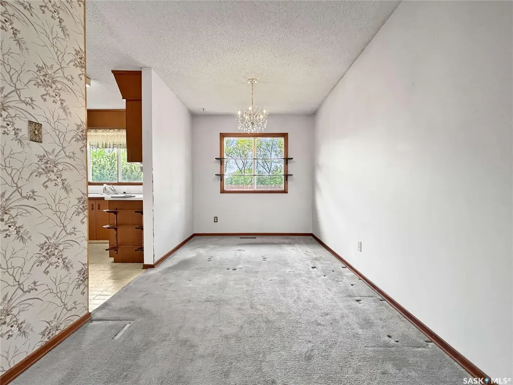 2606 37th Street W Saskatoon SK S7L 4E8