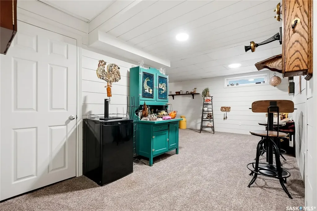 110 Dulmage Crescent Saskatoon SK S7T 0C7