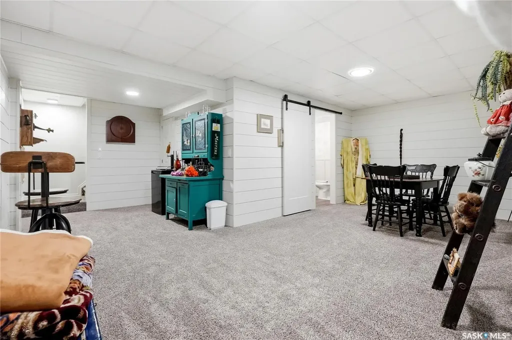 110 Dulmage Crescent Saskatoon SK S7T 0C7