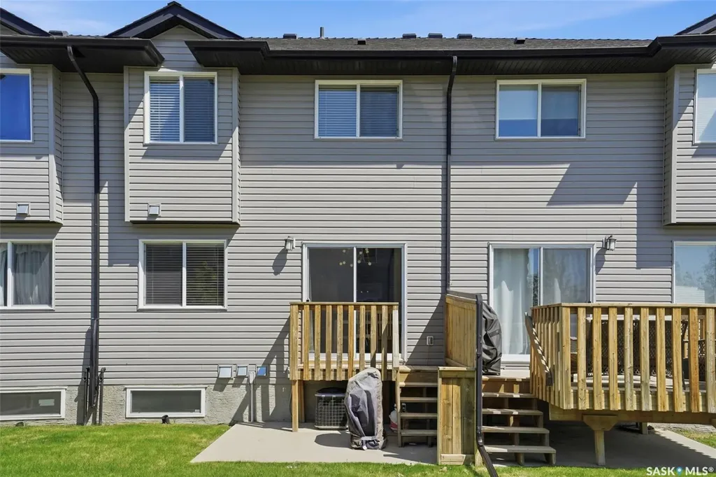 901 4th Street S Martensville SK S0K 2T1
