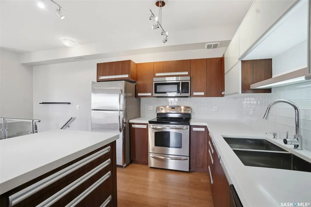 1015 Patrick Crescent Saskatoon SK S7W 0M1