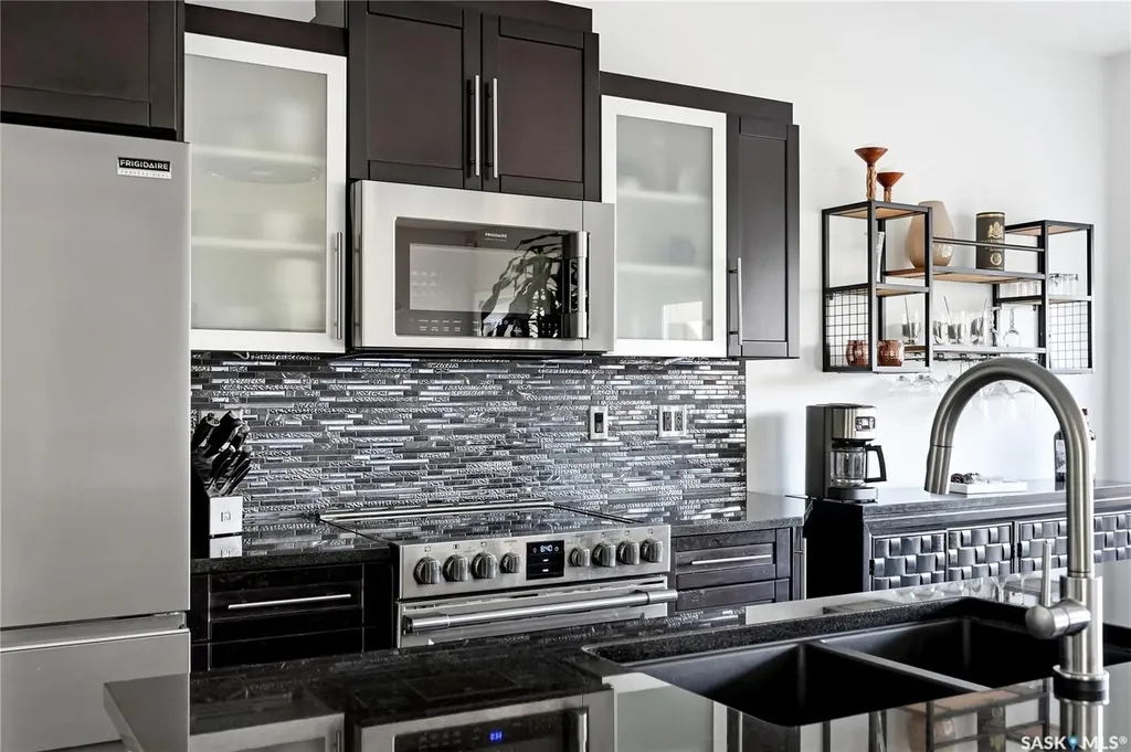 707 Sauer Crescent Saskatoon SK S7W 0J8