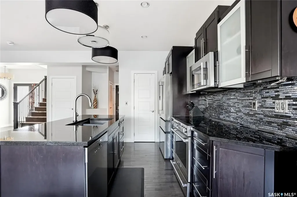 707 Sauer Crescent Saskatoon SK S7W 0J8