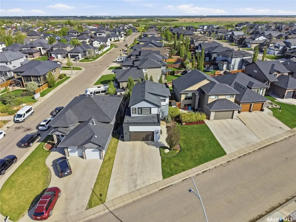 707 Sauer Crescent Saskatoon SK S7W 0J8