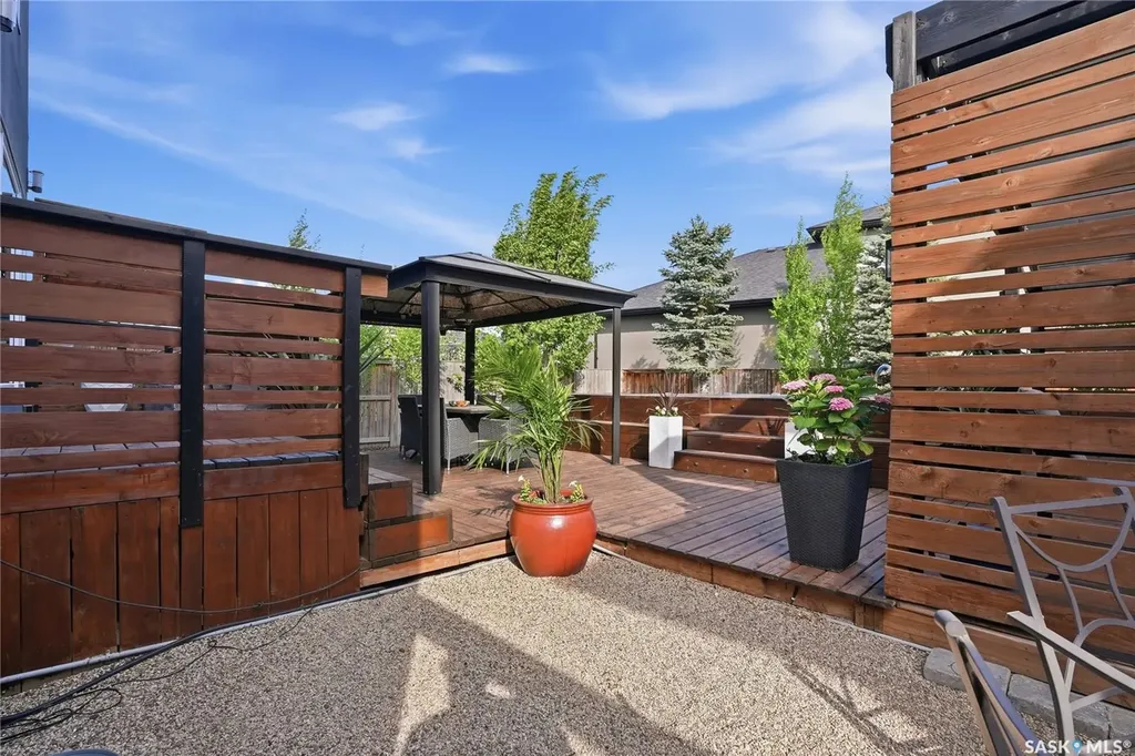 707 Sauer Crescent Saskatoon SK S7W 0J8