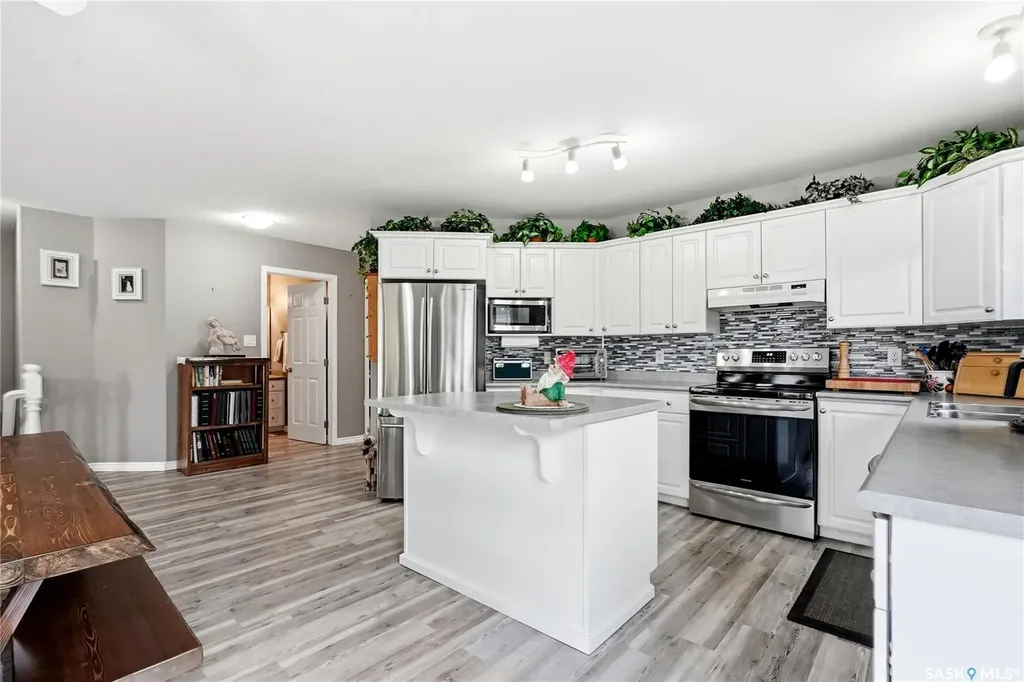 206 Ross Avenue Dalmeny SK S0K 1E0