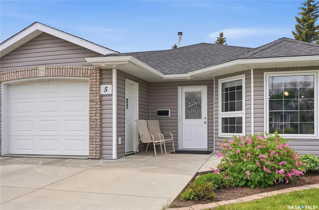 206 Ross Avenue Dalmeny SK S0K 1E0