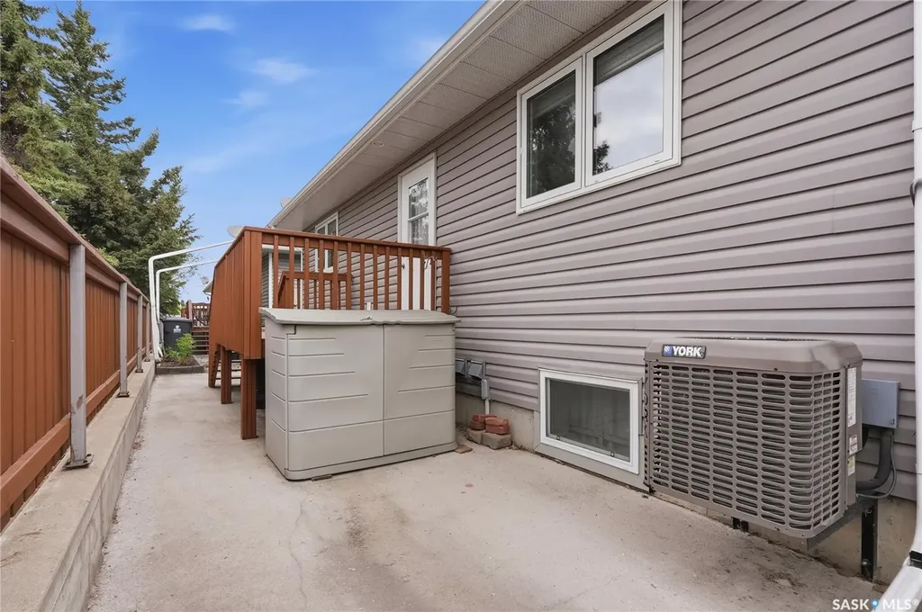 206 Ross Avenue Dalmeny SK S0K 1E0
