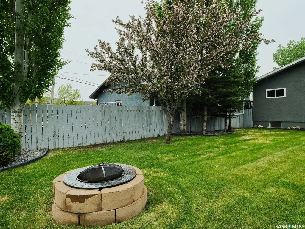 302 7th Street E Rosetown SK S0L 2V0