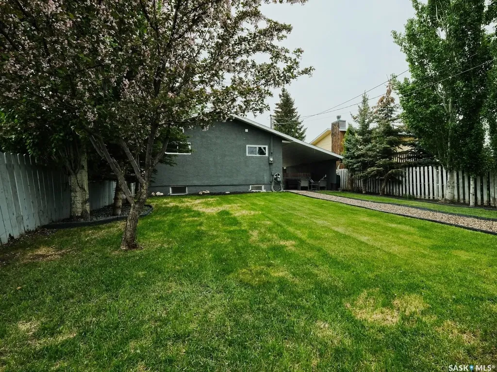 302 7th Street E Rosetown SK S0L 2V0