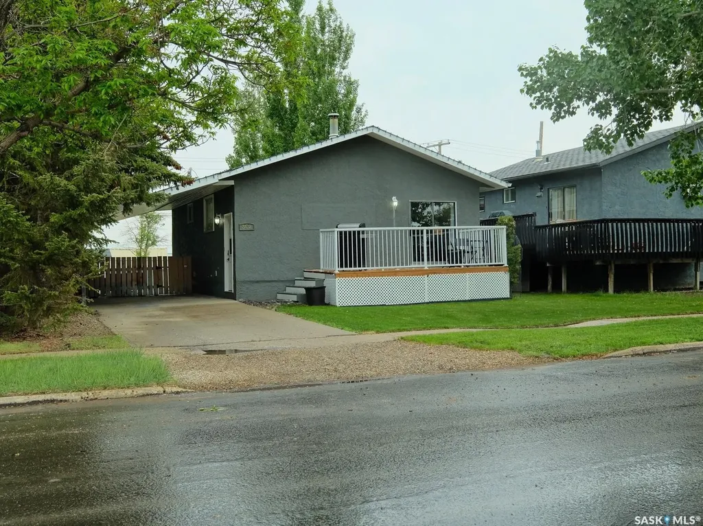 302 7th Street E Rosetown SK S0L 2V0