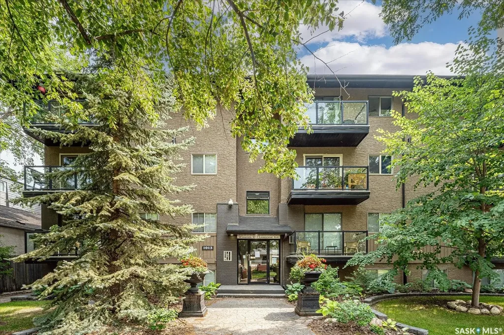 1013 Lansdowne Avenue Saskatoon SK S7H 2C2