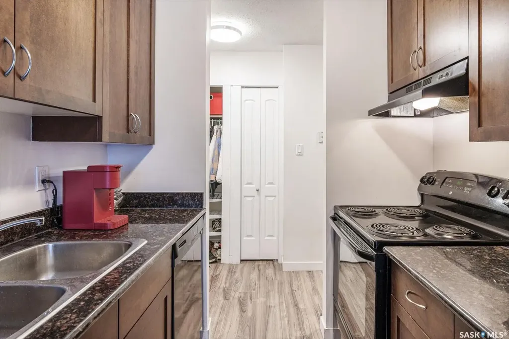 1013 Lansdowne Avenue Saskatoon SK S7H 2C2