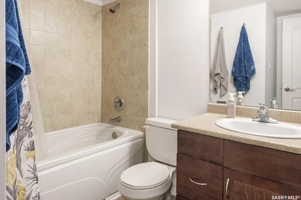 1013 Lansdowne Avenue Saskatoon SK S7H 2C2