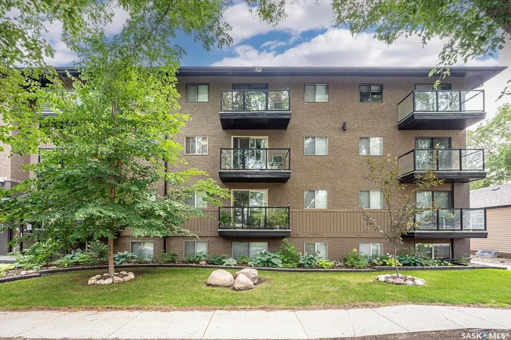 1013 Lansdowne Avenue Saskatoon SK S7H 2C2