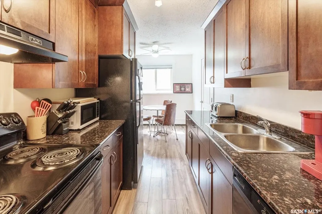 1013 Lansdowne Avenue Saskatoon SK S7H 2C2