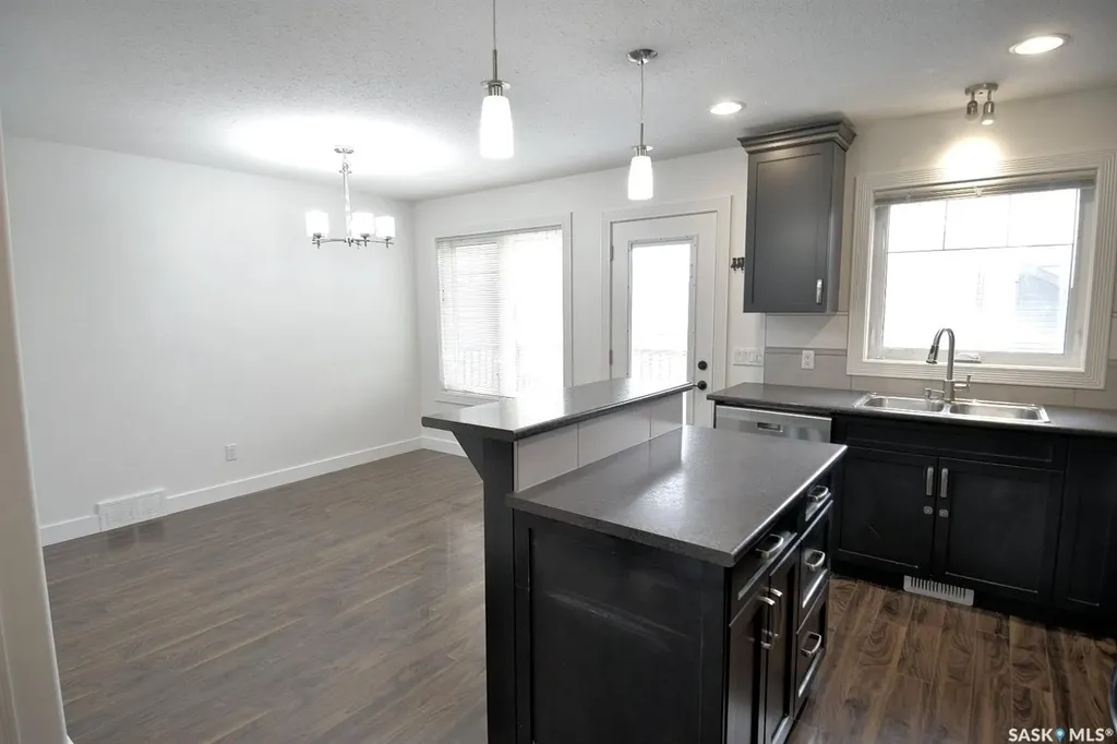 242 Geary Crescent Saskatoon SK S7R 0E6