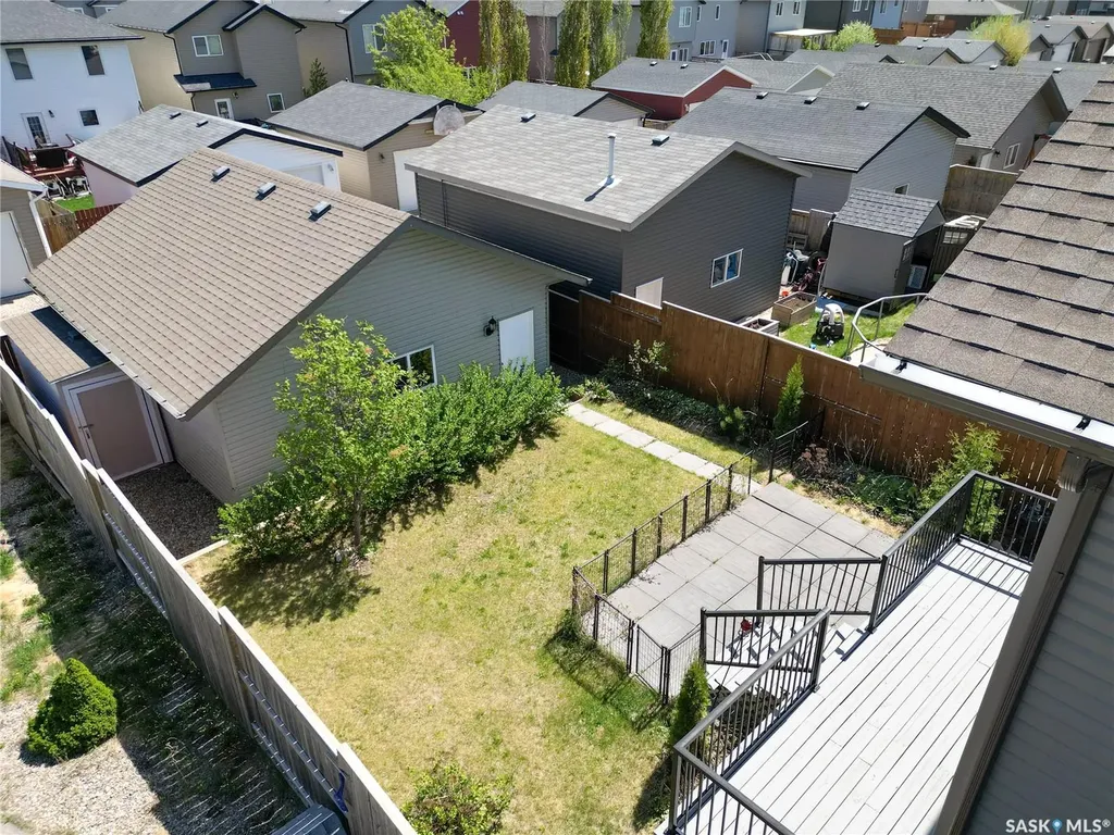 242 Geary Crescent Saskatoon SK S7R 0E6