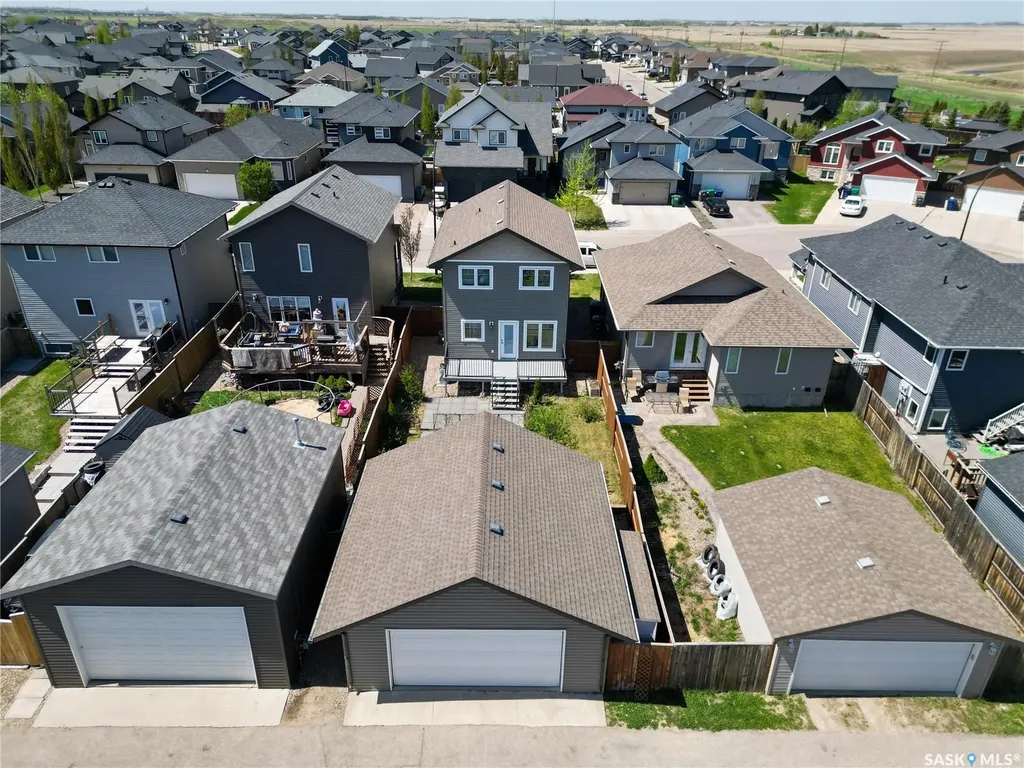 242 Geary Crescent Saskatoon SK S7R 0E6