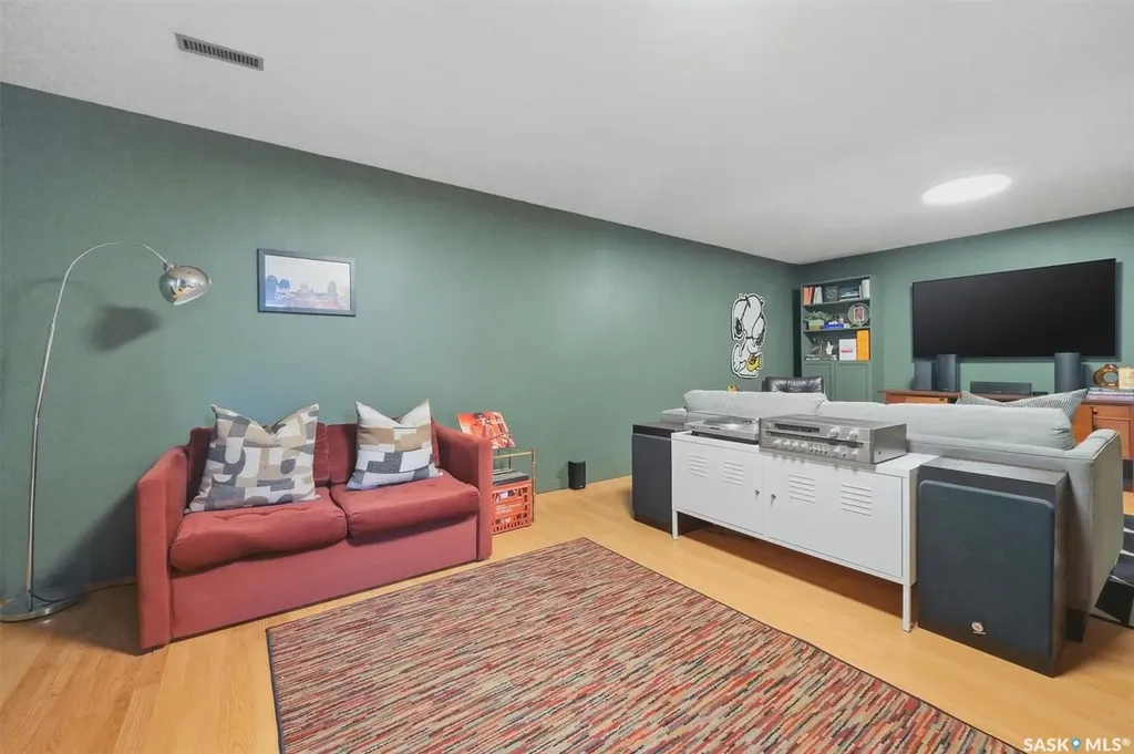 52 Potter Crescent Saskatoon SK S7H 3L3