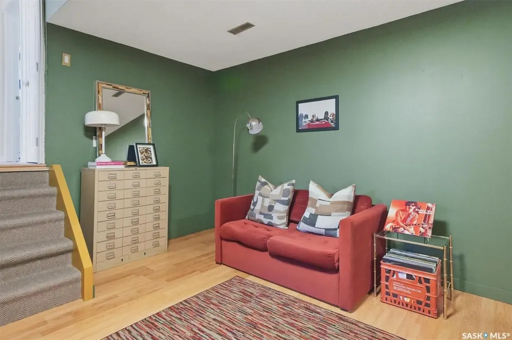 52 Potter Crescent Saskatoon SK S7H 3L3