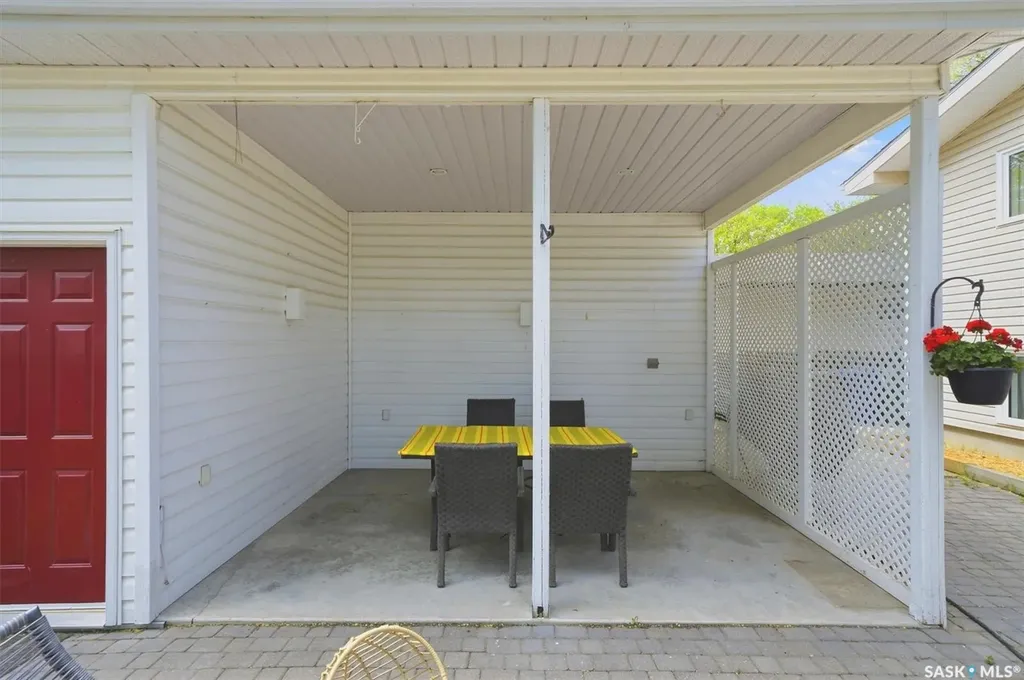 52 Potter Crescent Saskatoon SK S7H 3L3