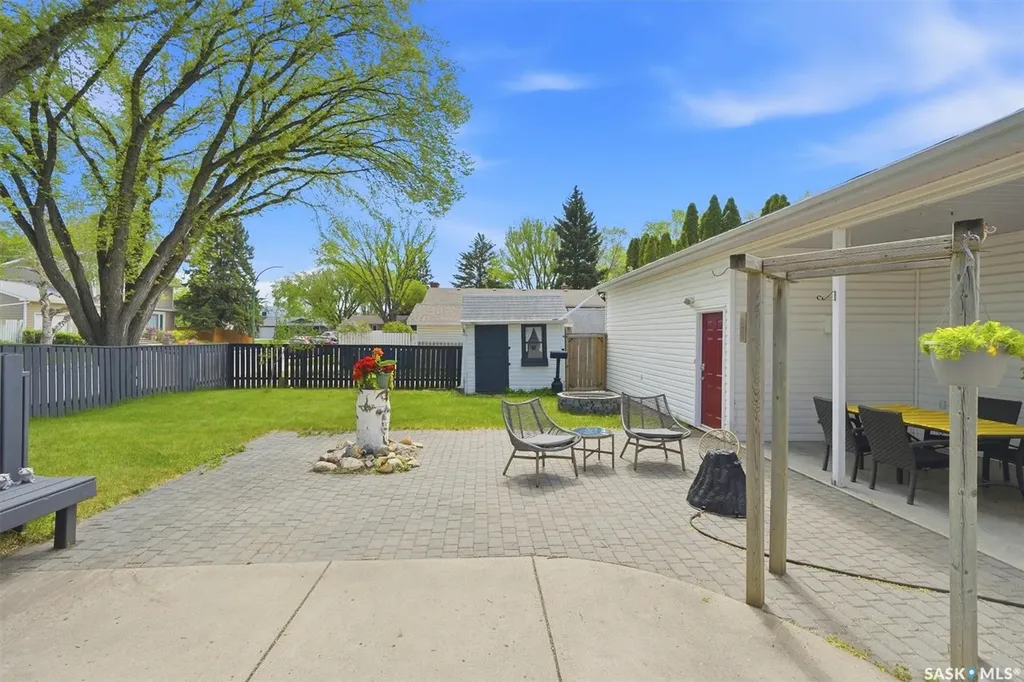 52 Potter Crescent Saskatoon SK S7H 3L3