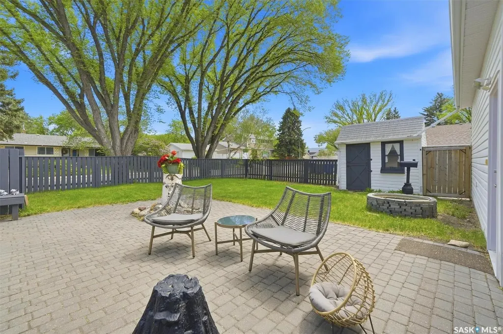 52 Potter Crescent Saskatoon SK S7H 3L3