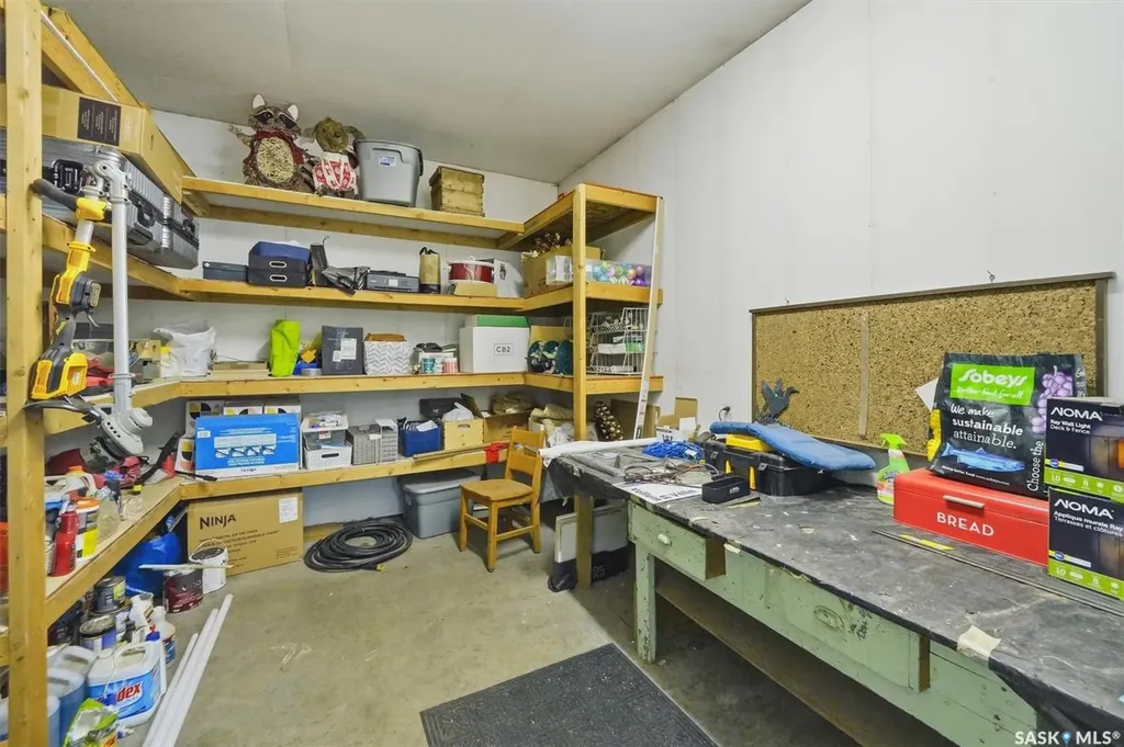 52 Potter Crescent Saskatoon SK S7H 3L3