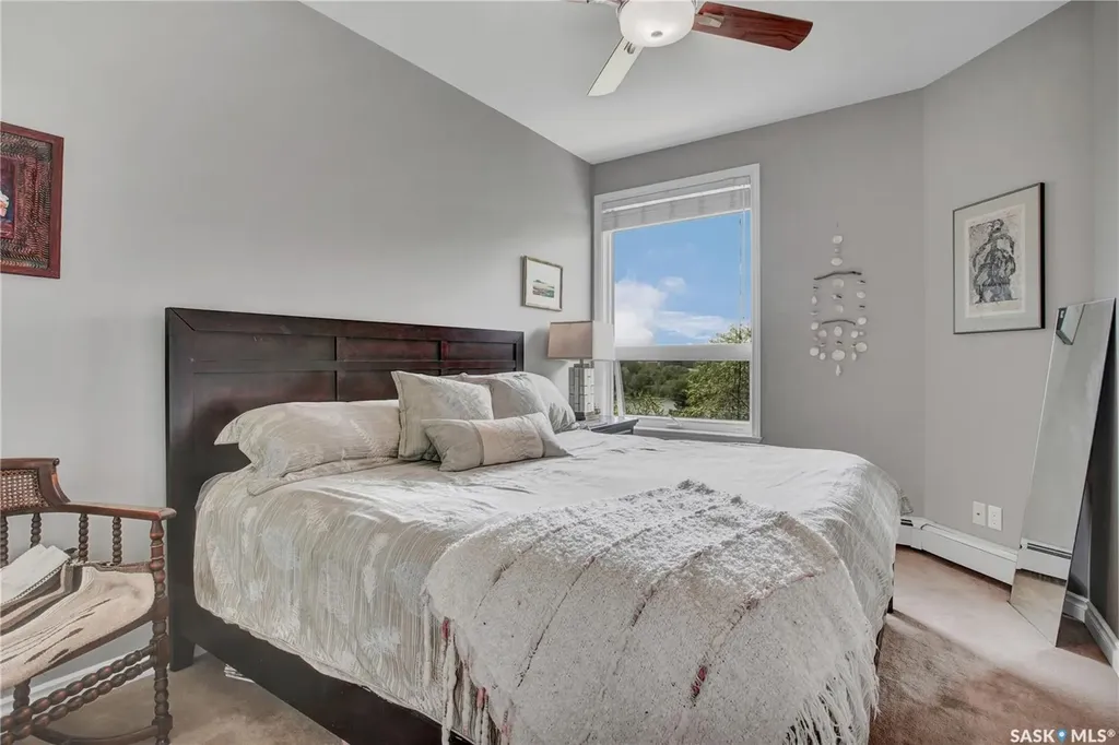 619 Saskatchewan Crescent W Saskatoon SK S7M 0A5
