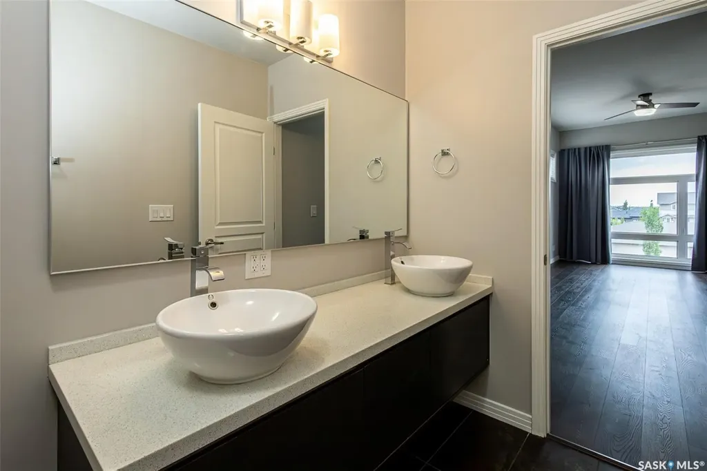 225 Maningas Bend Saskatoon SK S7W 0L4