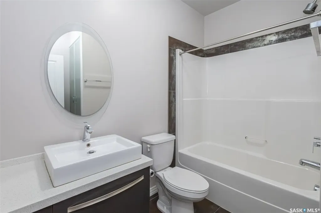 225 Maningas Bend Saskatoon SK S7W 0L4