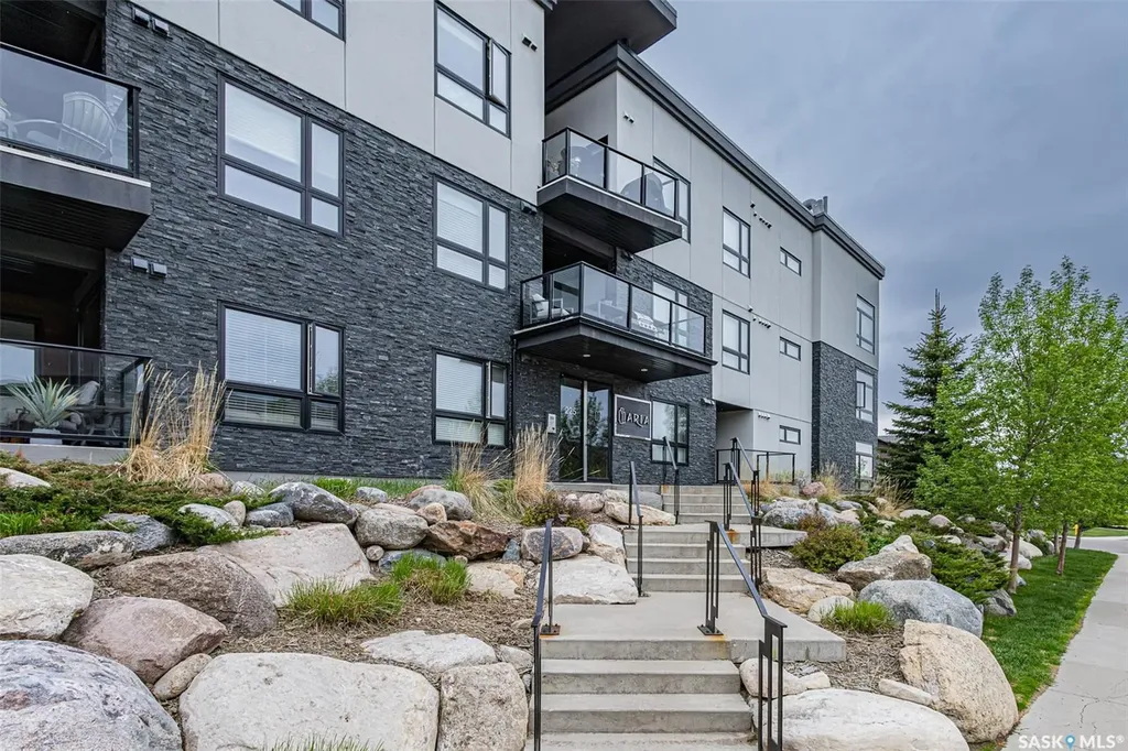 225 Maningas Bend Saskatoon SK S7W 0L4