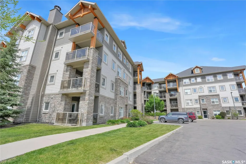 1220 Blackfoot Drive Regina SK S4S 6T2