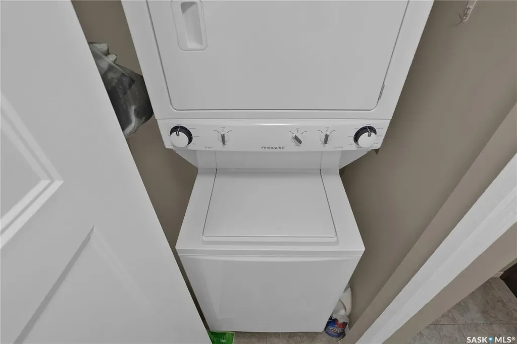 1220 Blackfoot Drive Regina SK S4S 6T2