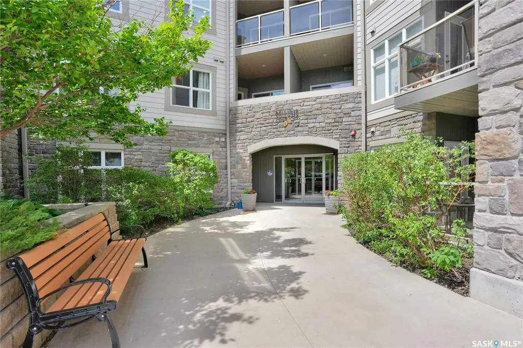 1220 Blackfoot Drive Regina SK S4S 6T2