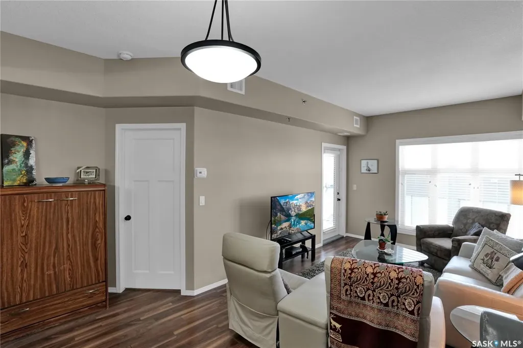 1220 Blackfoot Drive Regina SK S4S 6T2