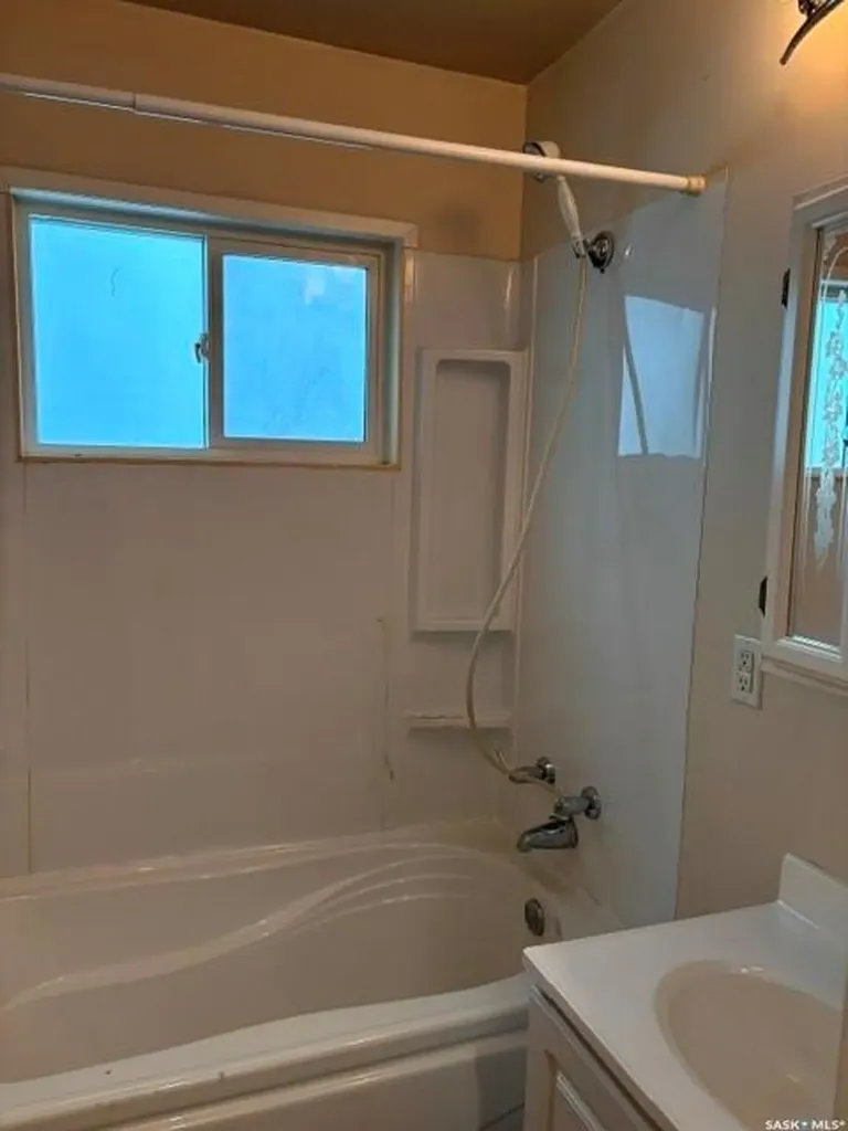 2047 Retallack Street Regina SK S4T 2K3