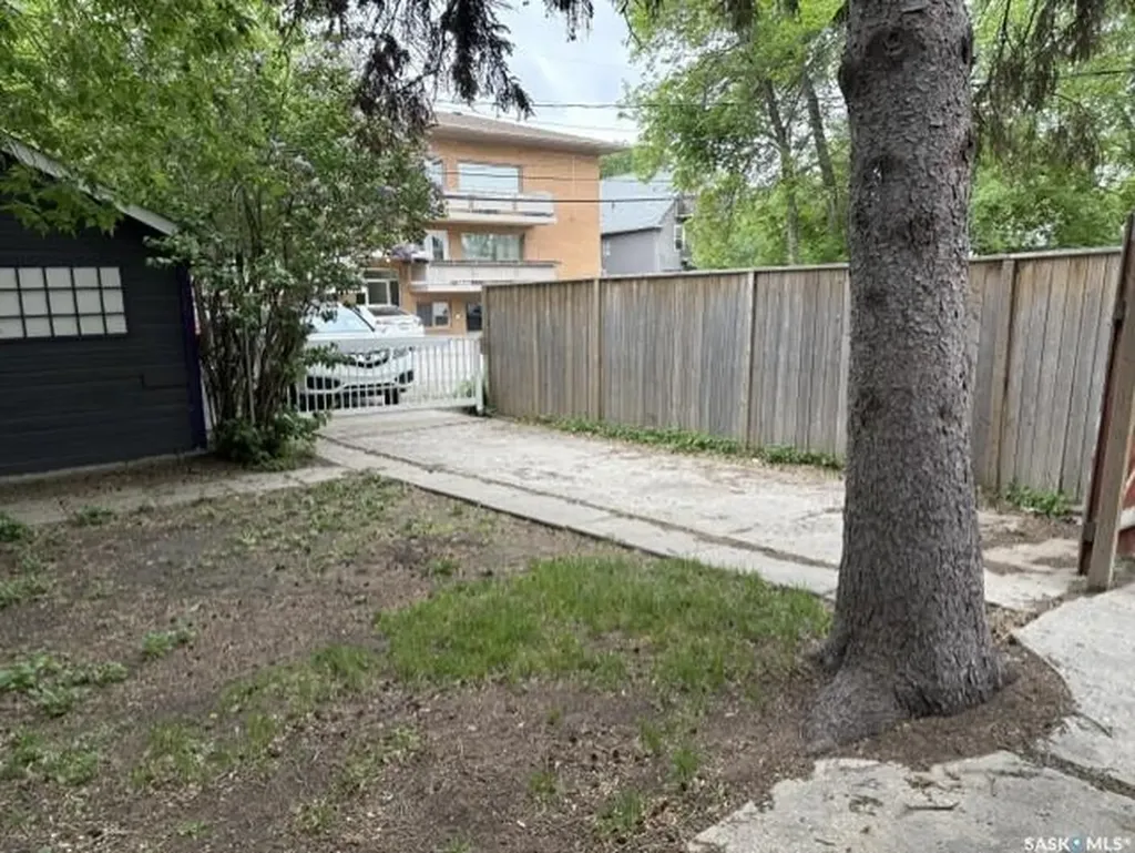 2047 Retallack Street Regina SK S4T 2K3