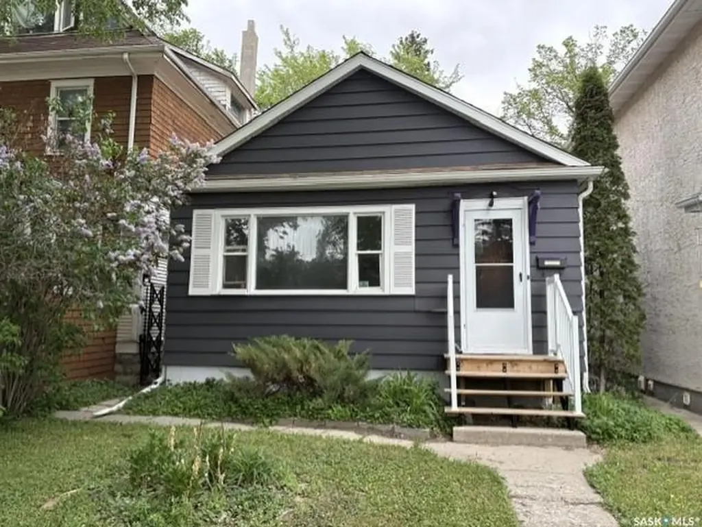 2047 Retallack Street Regina SK S4T 2K3