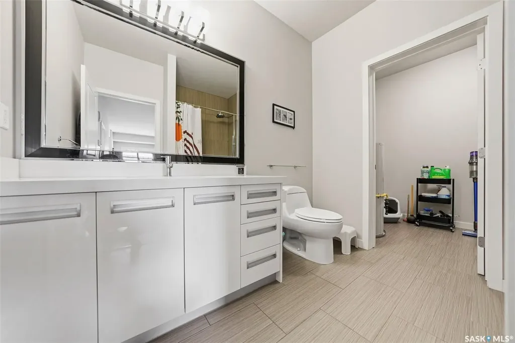 1120 Hampton Circle Saskatoon SK S7R 0L9