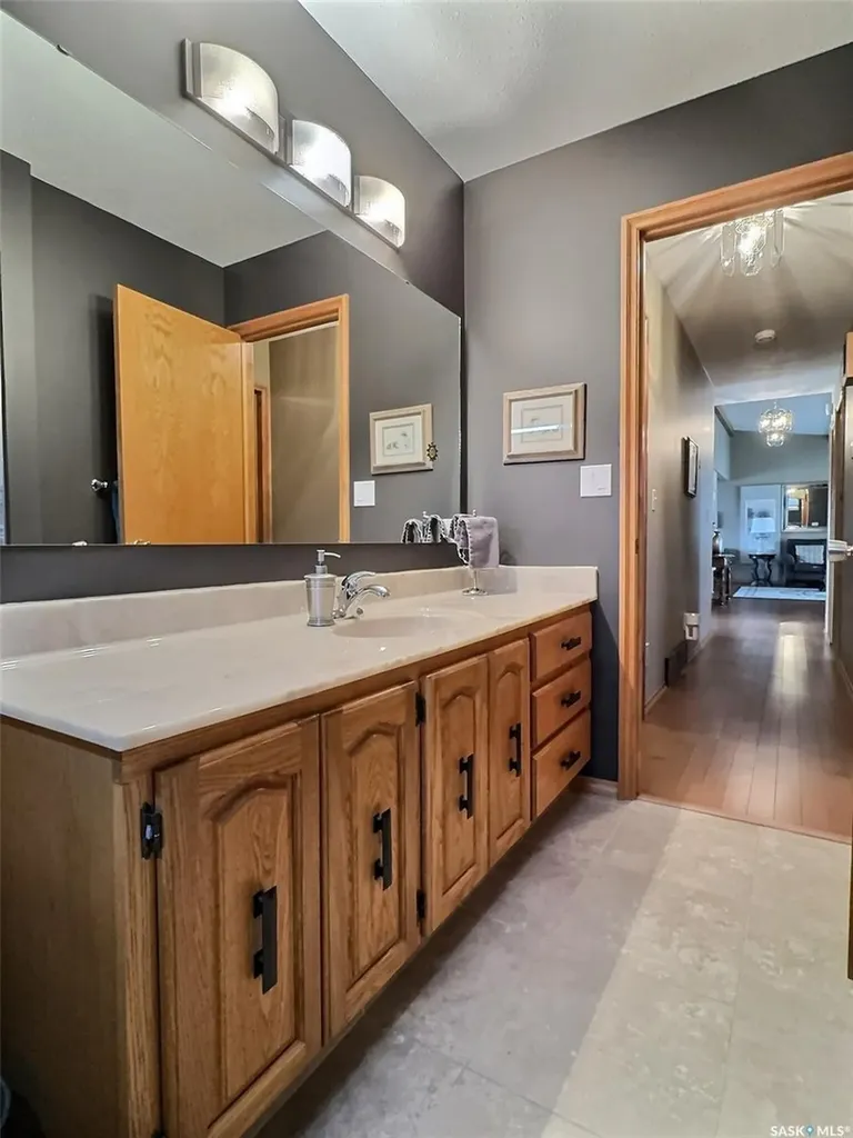 322 Spruce Drive Estevan SK S4A 2G1