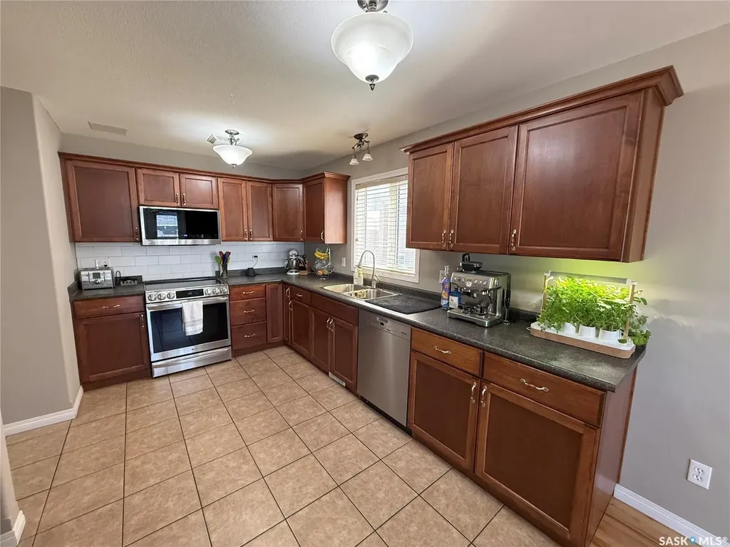 3102 37th Street W Saskatoon SK S7L 7H9