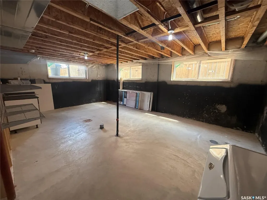 3102 37th Street W Saskatoon SK S7L 7H9