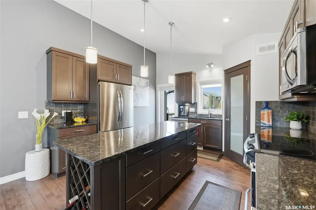 711 Sutter Crescent Saskatoon SK S7T 0R4